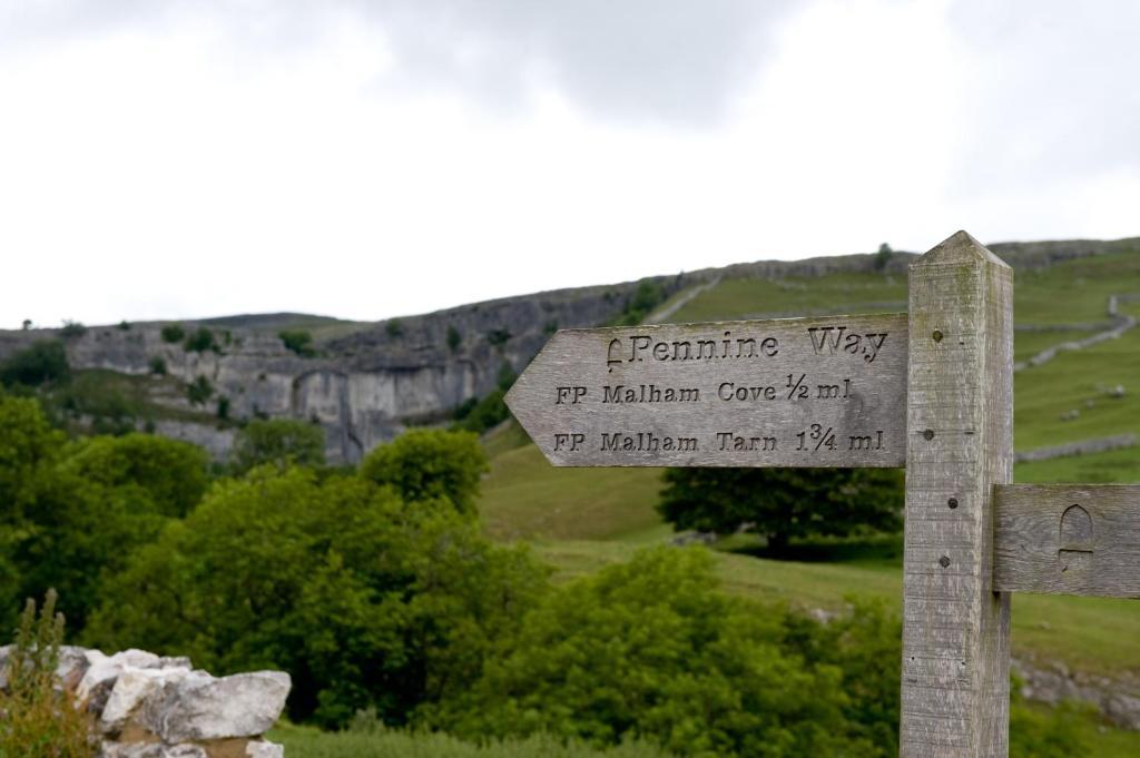 The Buck Inn, Malham Ngoại thất bức ảnh